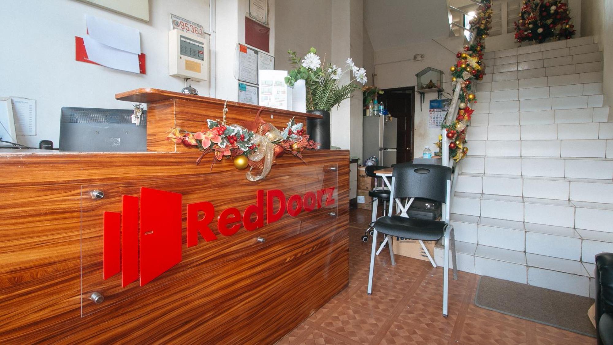 Reddoorz At Goldentown Hotel Davao City מראה חיצוני תמונה
